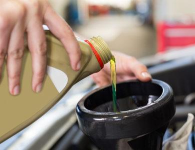 usługi wymiany oleju silnikowego na nowy przez firmę motopasja24