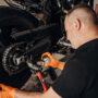 Czym należy czyścić łańcuch motocyklowy?