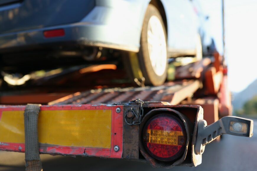 Wynajem autolawety: Co warto wiedzieć o procesie transportu pojazdów?